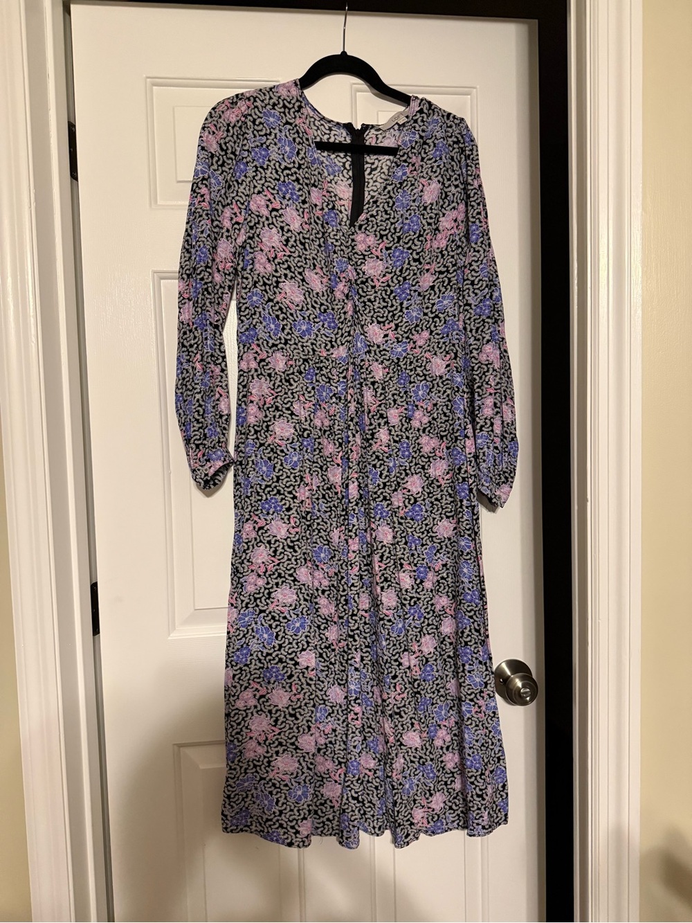 LOFT Floral Ruched V-Neck Midi Dress Size 12 Long Sleeve Black Purple Pink